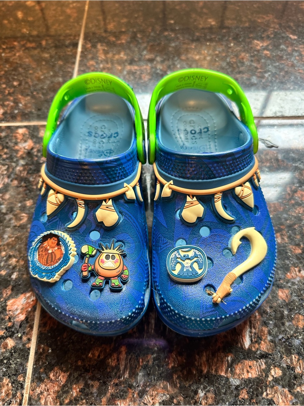 CROCS Kids x Disney Maui Moana Slides C12